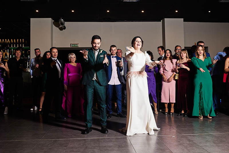 baile novios diferente